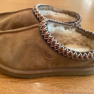 Women's Tasman Chestnut Slippers Size 8